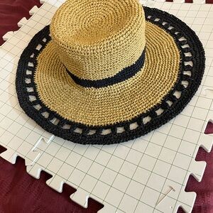Stylish Raffia Yarn Hat with Black Trim